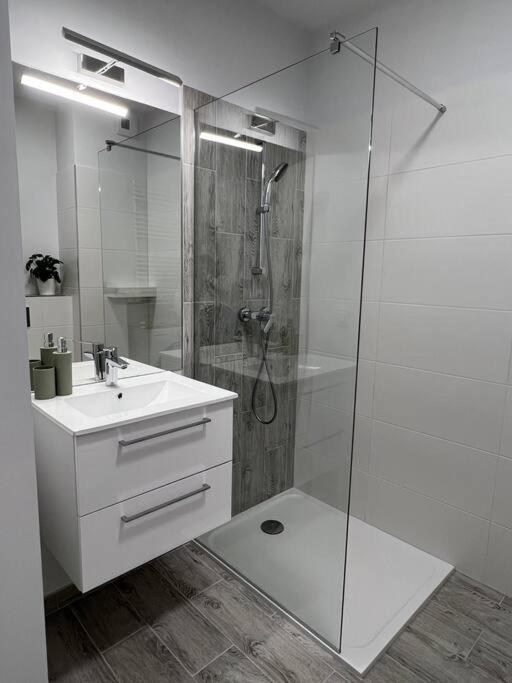 Apartment Olive In Bialoleka-Tarchomin Center Warsawa Bagian luar foto